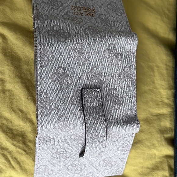 Guess Handbag with Wallet - Picture 5 of 6